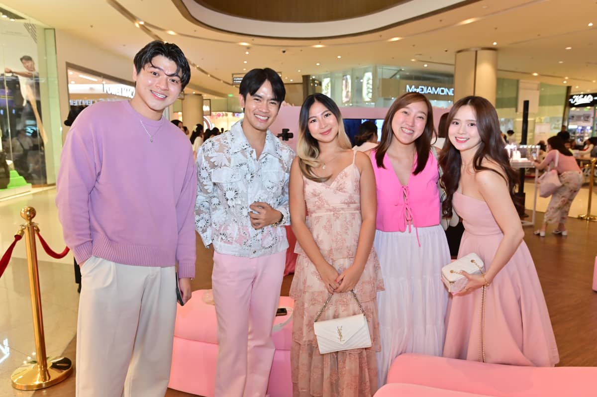 Jae Miranda, Arshie Larga, Justine Sy, Nicole Lim and Andrea So.